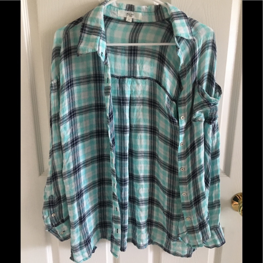 Love Tree Blue Plaid Button Down Front Pocket Shirt Size Medium - Picture 1 of 5